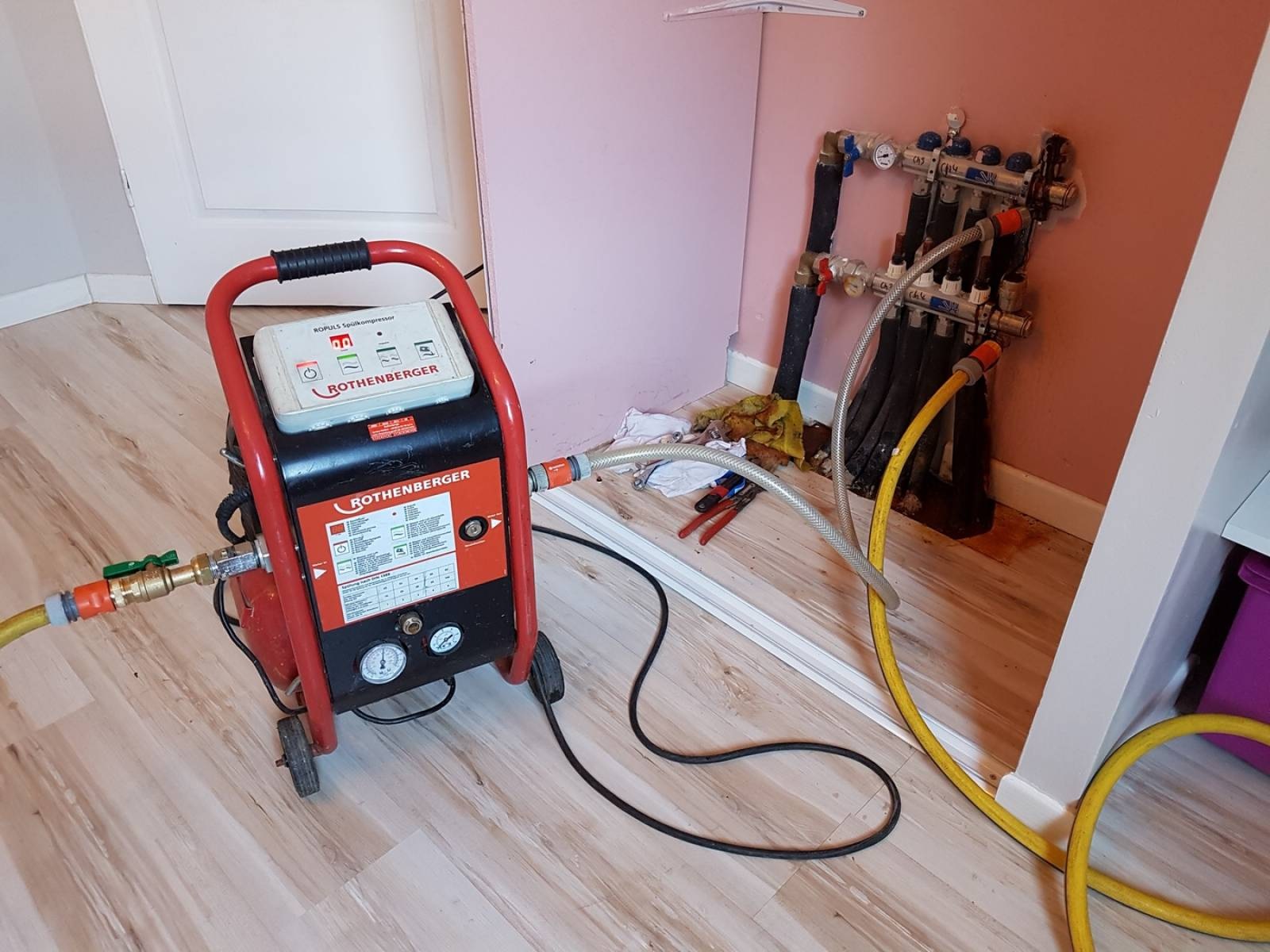 Pendik Altkaynarca Vaillant Hermetik Şofben Kombi Bakımı